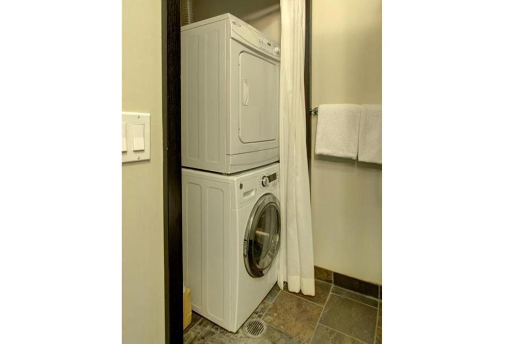 B&B Grand Rockies Resort 2Br 1Pullout Κάνμορ Εξωτερικό φωτογραφία